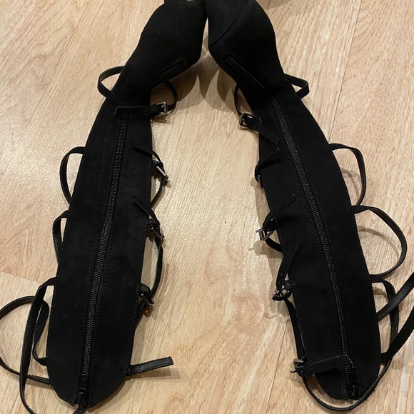 JUSTFAB Fawne black velvet gladiator pointy heels - Picture 10 of 16